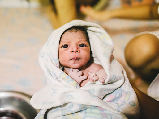 Birth Photography : Homebirth of Arin
